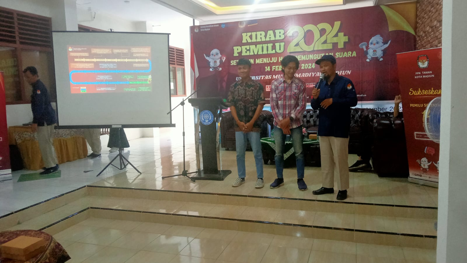 Kirab Pemilu 2024 Jawa Timur Singgahi Ummad, Mahasiswa Diajak Tidak Golput