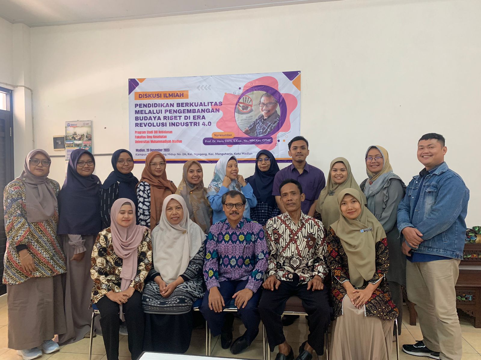 D3 Kebidanan UMMAD  Gelar Diskusi Ilmiah “Membesarkan Kampus Dengan Publikasi Ilmiah” Hadirkan Guru Besar Ilmu Kesehatan Masyarakat Poltekkes Kemenkes Surabaya