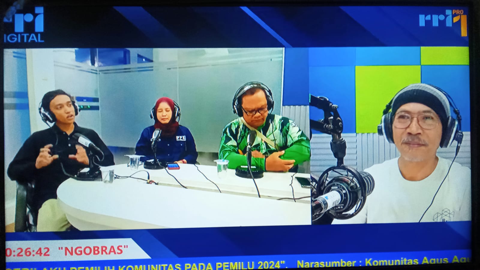 Husein Abdillah, mahasiswa semester 1 Ilkom UMMAD Jadi Nara Sumber Dialog Pemilu 2024 di RRI Madiun