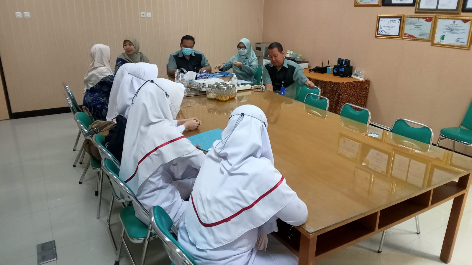 FIK UMMAD Serah Terima Mahasiswa kebidanan Ikuti PKL di RSI Siti Aisyah Kota Madiun