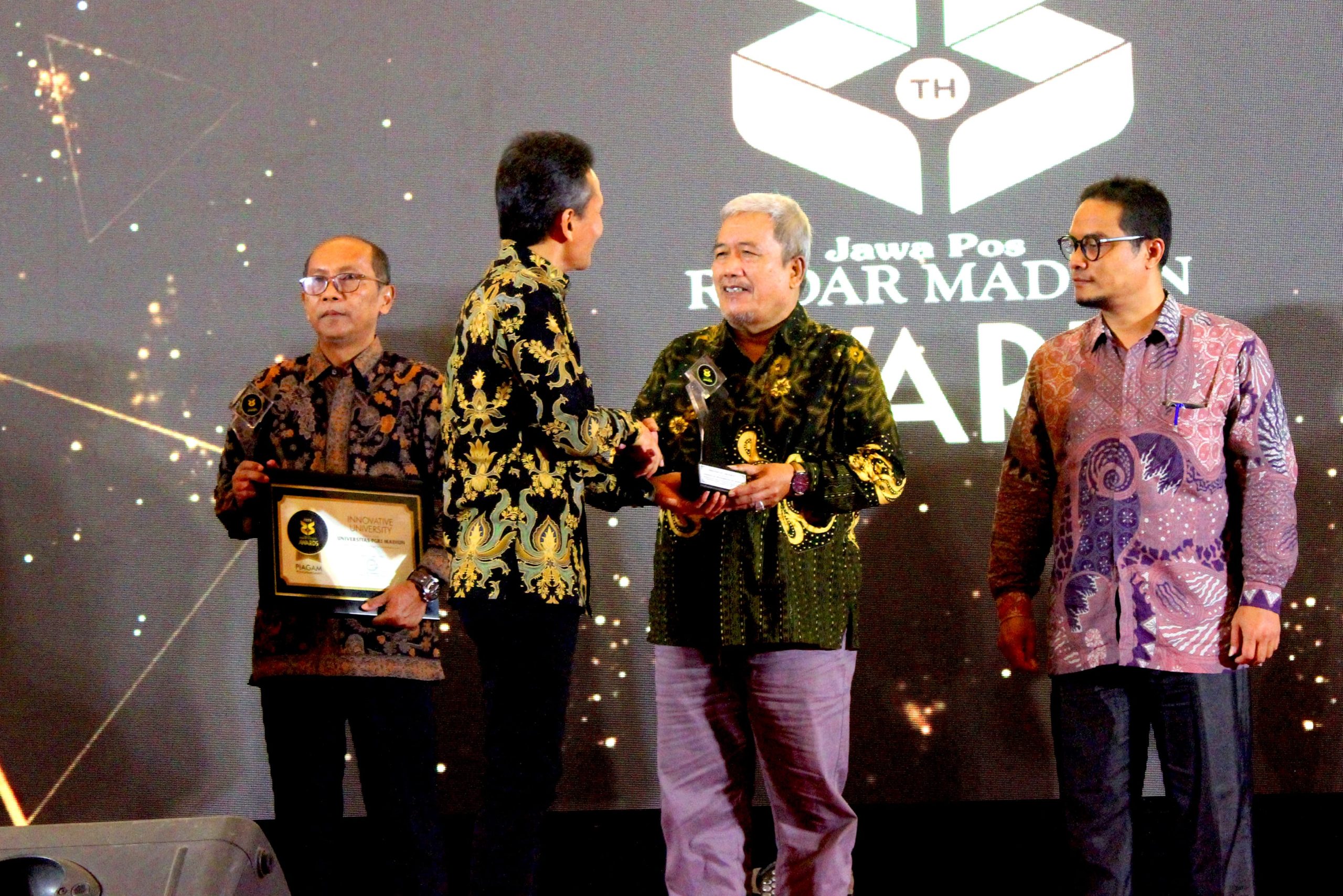 UMMAD (UMJT) Raih Innovative University Award dari Jawa Pos Radar Madiun