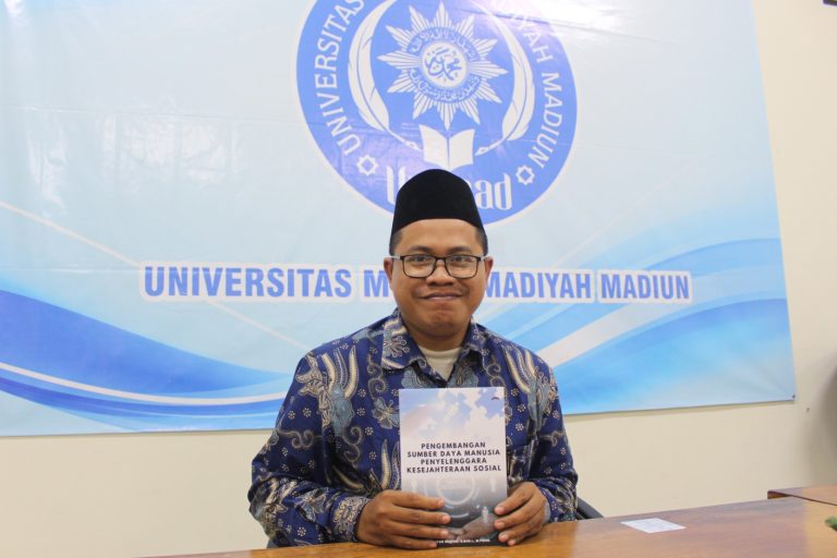 Dosen UMMAD (UMJT) RIlis Buku Kepakaran Berjudul Pengembangan SDM Penyelenggara Kesejahteraan Sosial
