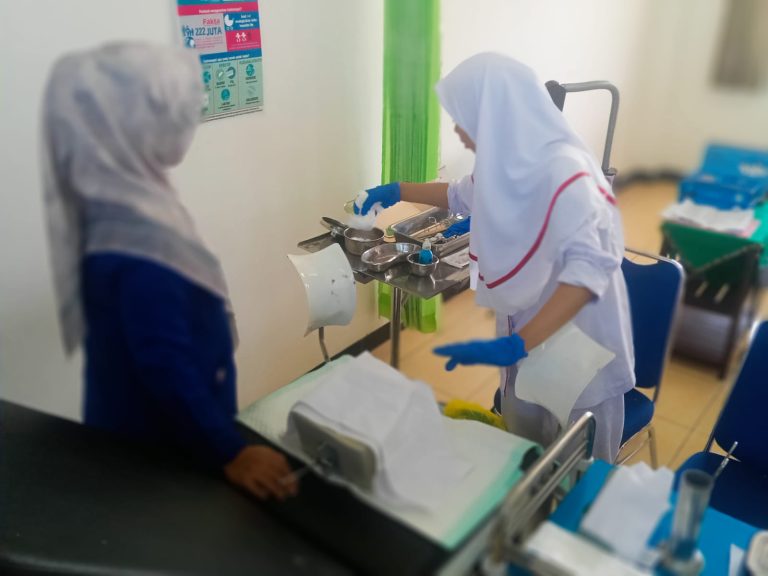 Mahasiswi Kebidanan UMMAD (UMJT) Ikuti Ujian Praktik Askeb Keluarga Berencana (KB)