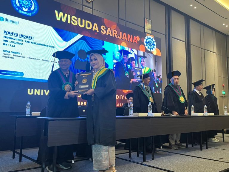 UMMAD Gelar Wisuda 2025, Rektor UMMAD Sampaikan Tiga Laporan Penting
