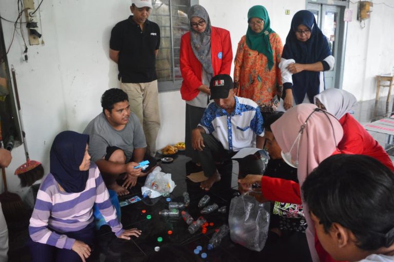 Program Bank Sampah KKN UMMAD di Nambangan Lor Buahkan Hasil. Warga Minta Pendampingan Dilanjutkan