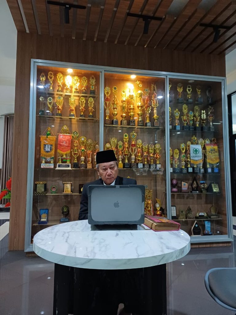 Rektor UMMAD Menjadi Narasumber Program Mutiara Pagi RRI Pro 1 Madiun