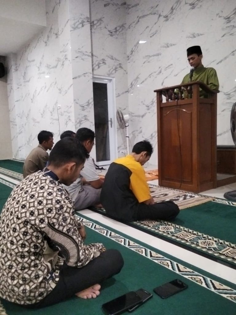 Shalat Gerhana di Masjid Al Washatiyah UMMAD. Duta Kampus 20256 Jadi Imam dan Khatib Shalat