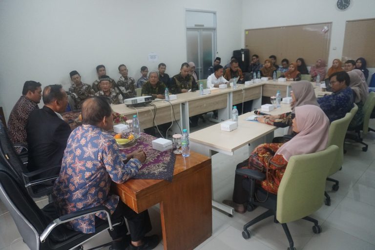 Datangi UM Jatim, Wamen Diktisaintek Ceritakan Pendekatan Humanis dan Bermakna kepada Mahasiswa